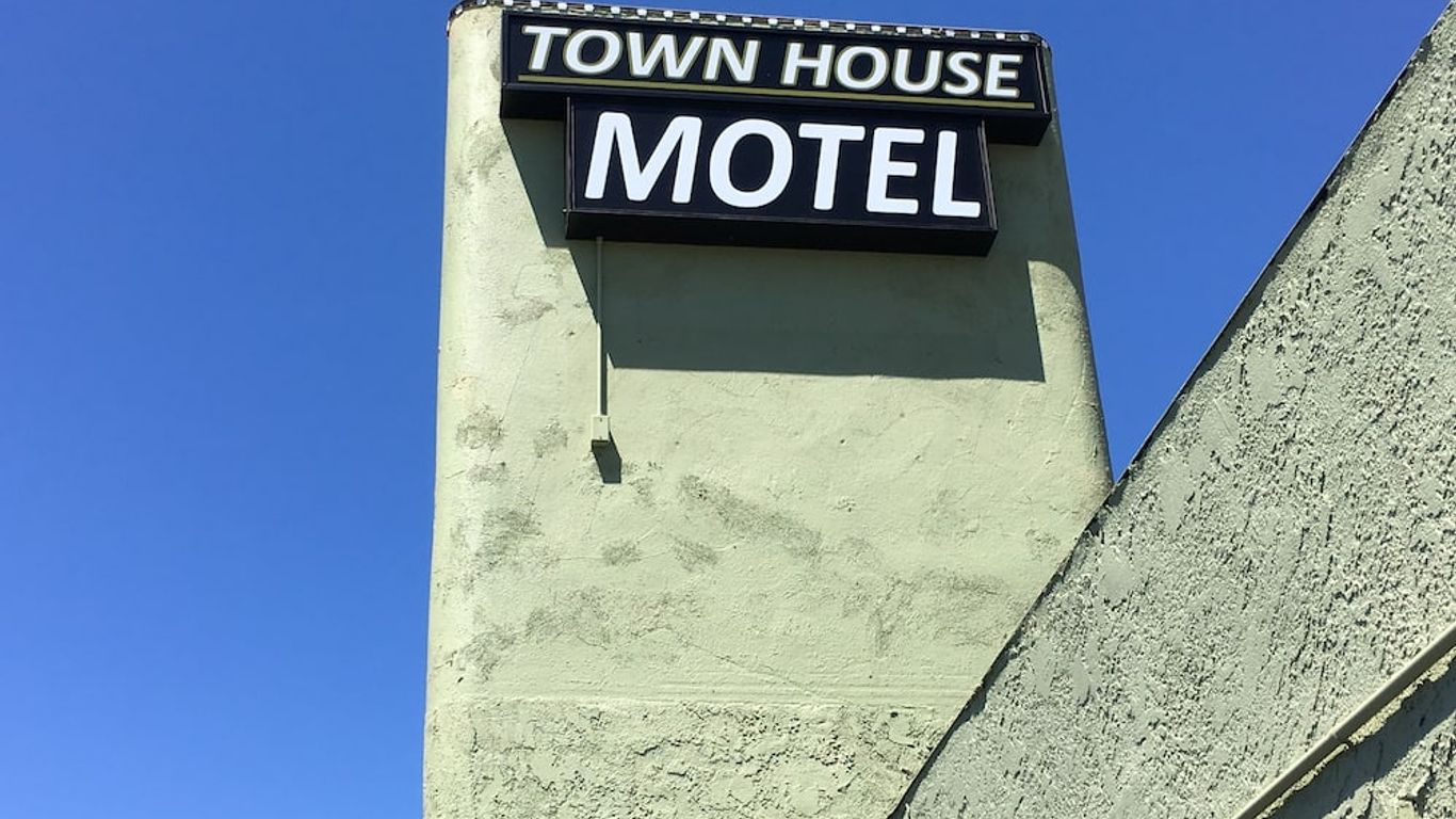 Town House Motel