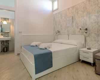 Palazzo Borgomonte - holiday home - Otranto - Habitación