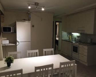 Mänty Holiday Apartments - Rovaniemi - Cocina