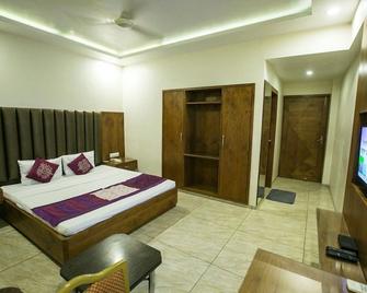 Hotel Surya - Bhopal - Bedroom