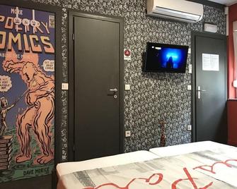Hostel Paris - Zagreb