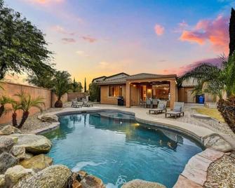 Living The Dream! Gated Wfree Private Heated Pool - Anthem - Piscina