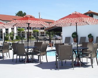 Travelodge By Wyndham Vallejo - Vallejo - Patio