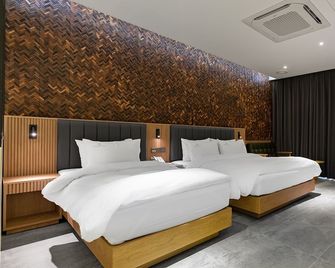 Schweizer Dorf Hotel - Cheonan - Bedroom