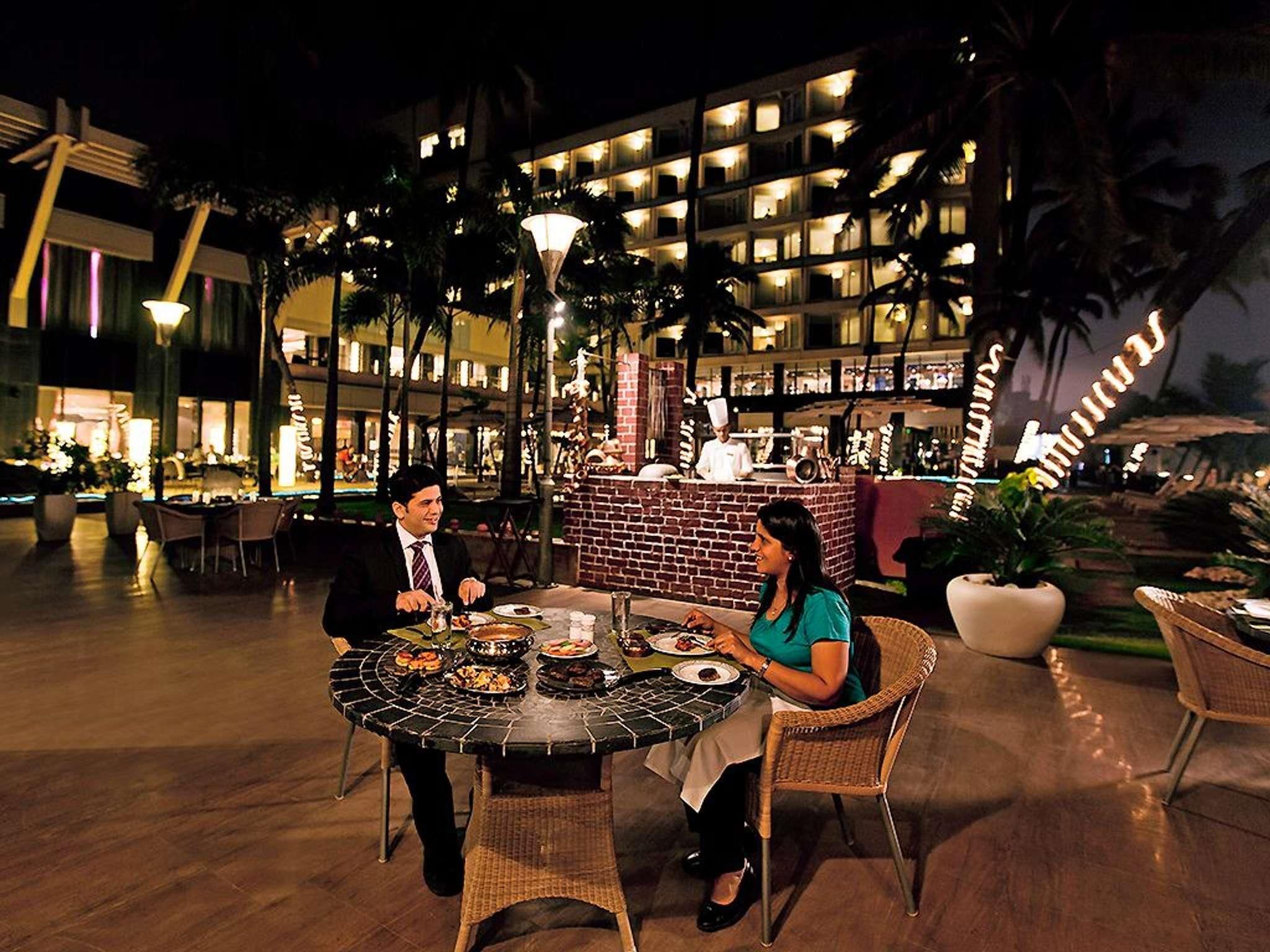 Novotel Mumbai Juhu Beach - Mumbai - Restaurant