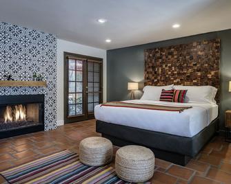 سانتياجو ريزورت - بالم سبرينجز بريميير جاي مينز ريزورت - بالم سبرينغس - غرفة نوم