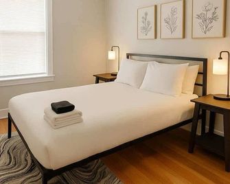 Charming 1BR in Old Irving - Chicago - Bedroom