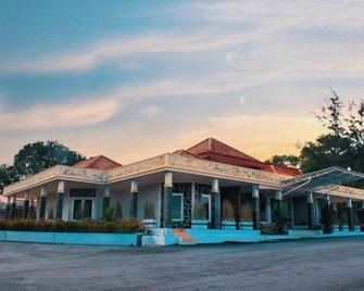 Pesona Bay Sea View Hotel - Sungailiat - Edificio