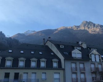 Cosy T2 mezzanine pour 4 personnes - Cauterets - Edificio