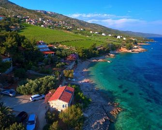 Villa Tamara Apartment A4 - Jelsa - Budynek