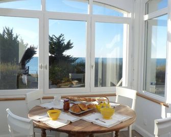Villa with incredible ocean views - Saint-Pierre-Quiberon - Salle à manger