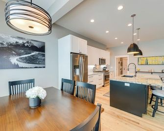 12 Mi to Grand Targhee Resort Driggs Ski Getaway - Driggs - Dining room