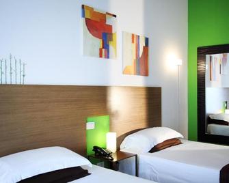 Hotel Trieste - Rimini - Bedroom