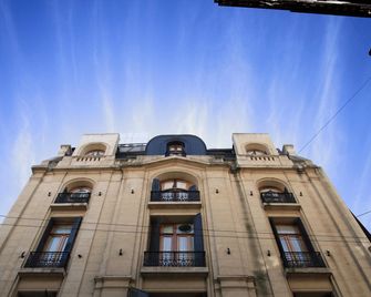 Portal Del Sur Youth Hostel - בואנוס איירס - בניין