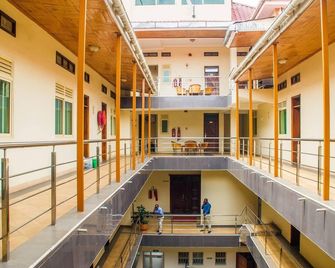 hotel kash masaka road - Mbarara - Edificio