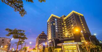 Taichung Harbor Hotel - Taichung City - Building