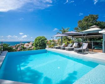 كاريبيا سكواش - فور دو فرانس - حوض السباحة