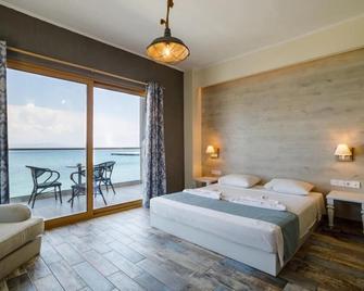 Jacksons sea view living - Kos - Bedroom