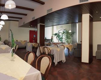 Hotel Vecchio Casello - Castelleone - Restaurant