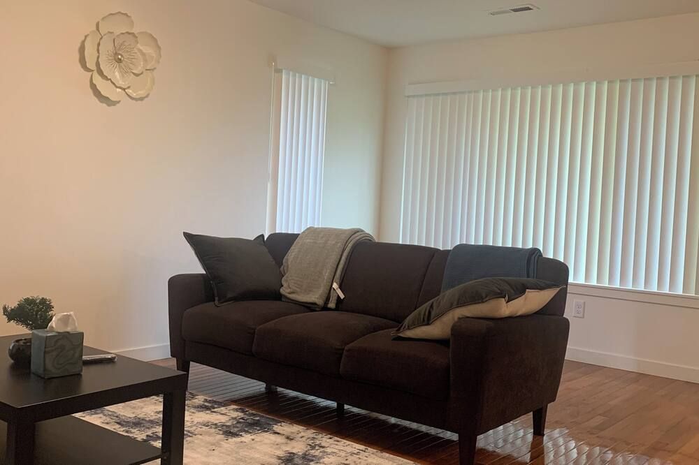 Serene Living in Longview Washington - Longview - Huiskamer