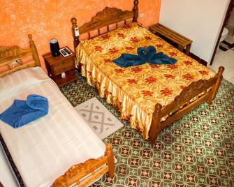 Hostal Cuba 215 - Santa Clara - Habitación