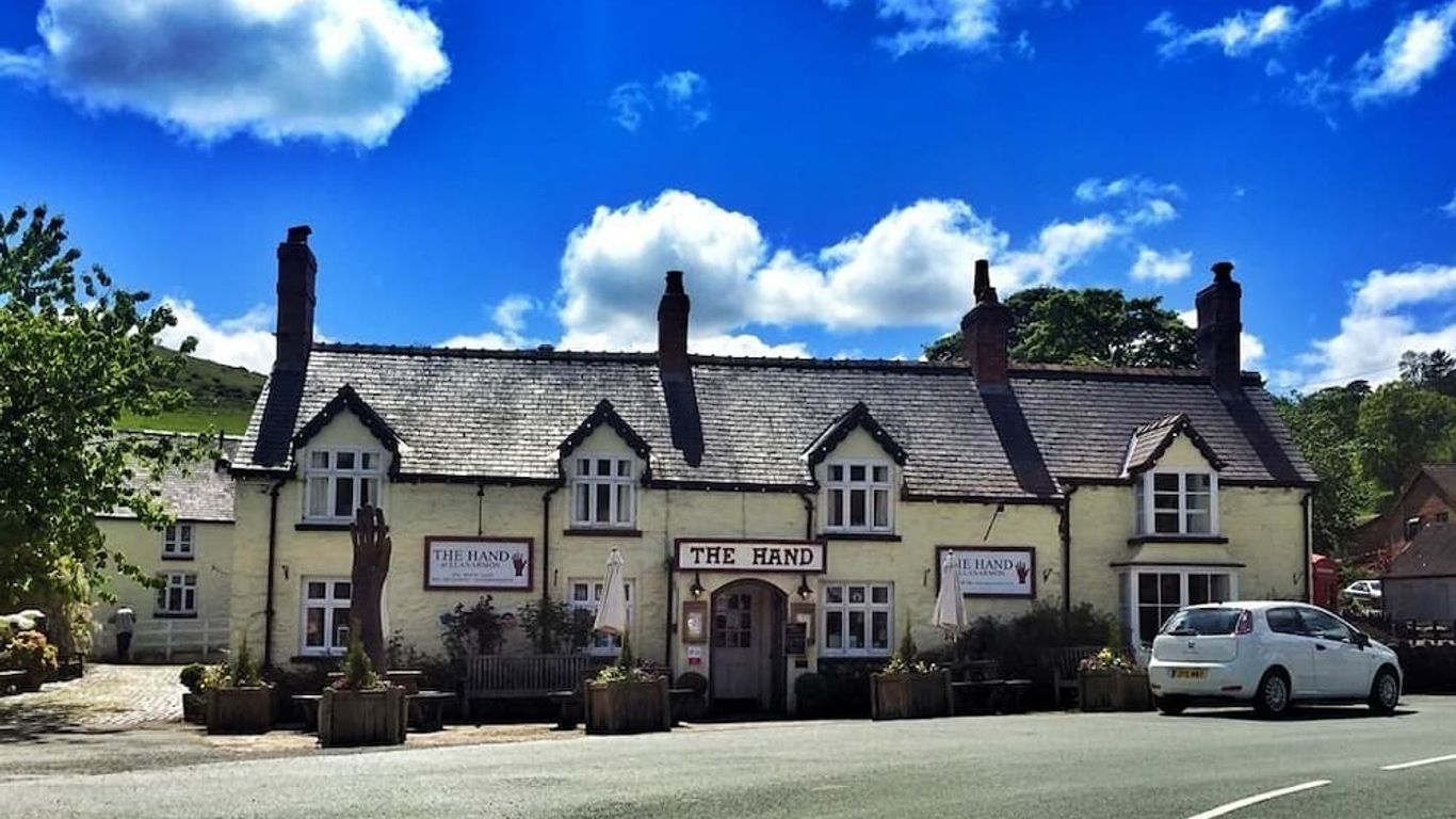 The Hand at Llanarmon