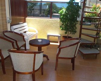 Sun 7 Guest House-Hotel - Grand Baie - Binnenhof
