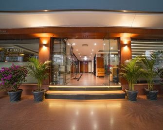 Fabhotel Pleasure Inn - Bhopal - Lobby