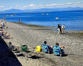 The Hangar! 30 mins from Vancouver & mins from Tsawwassen! - Point Roberts - Beach