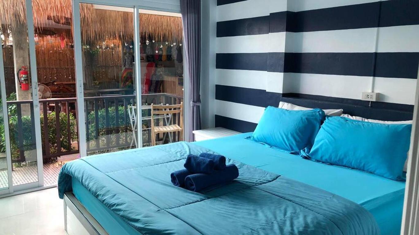 بان كابتن هوك