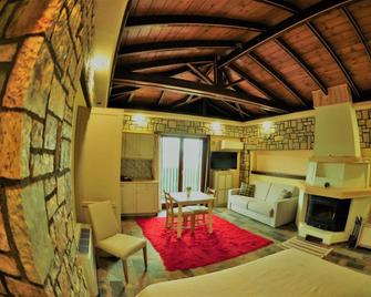 Oreiades Suites - Koutsodimos - Living room