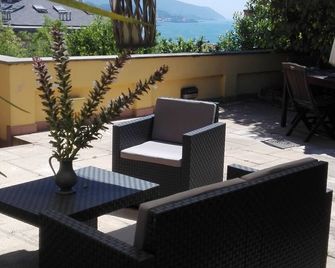 Small Luxury Bed & Breakfast - La Spezia - Balcón