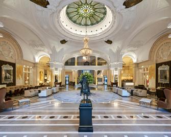 Hotel de Paris Monte-Carlo - Monaco - Lobby