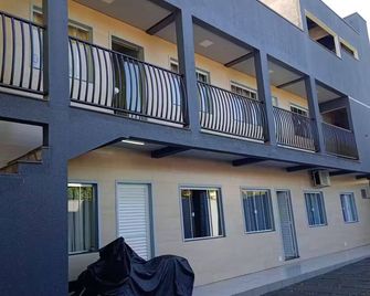 3 bedroom apartment with 4 beds - AP. 05 - Guaíra - Edificio