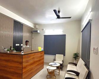 Hotel Crystal Inn - Bhubaneswar - Recepce