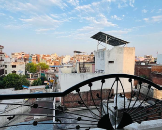 Pushkar Stay - Varanasi - Balcony