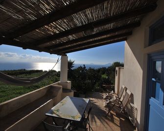 Particular - Lipari - Balcony