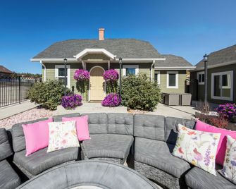 Eo Bungalows - Custer - Patio