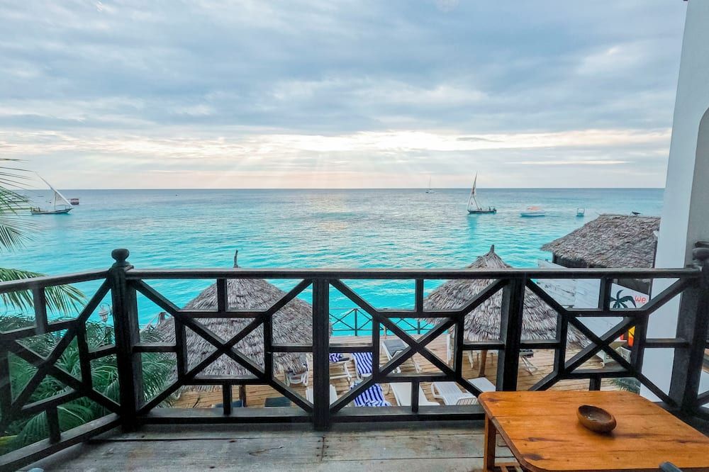 Langi Langi Beach Bungalows