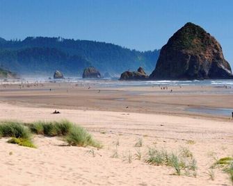 Sea Star Suite 256 - Close to the Beach! - Cannon Beach - Beach