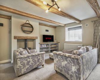 Hayy Bondgate Cottage 3 Bedroom Harewood - Leeds - Living room