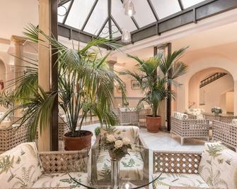 آناكابري - غرناطة - ردهة