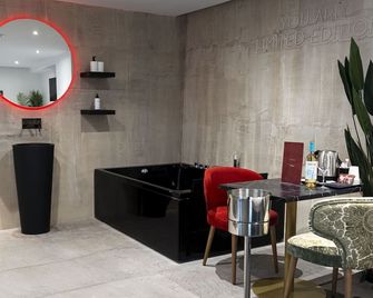 Mad Rooms - Madrid