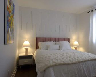 Spacious 3-Bedroom Apartment|Perfect for Families - Mississauga - Bedroom