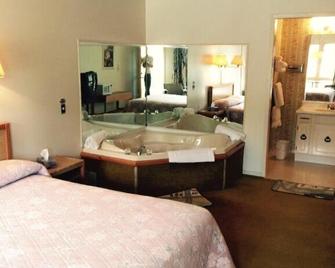 Town'n Country Motor Inn - Leamington - Slaapkamer