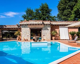 B&B Villa Sbaraglia - Alatri - Pool