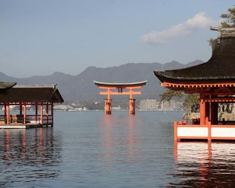 Itsukushima Iroha - Hatsukaichi - Näkymät ulkona