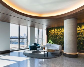 Blueground | Greenpoint, pool & w/d, nr park - نيويورك - ردهة