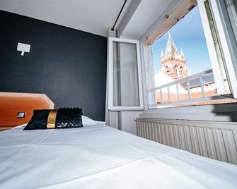 Hôtel le Tivoli - Vic-en-Bigorre - Chambre