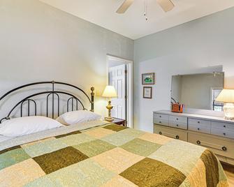Hike & Fish: Family-Friendly Louisville Home - Louisville - Habitación